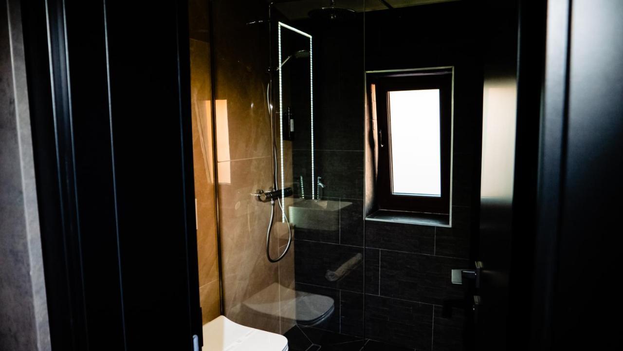 Hotel Goya Boutique à Târgu Jiu Extérieur photo