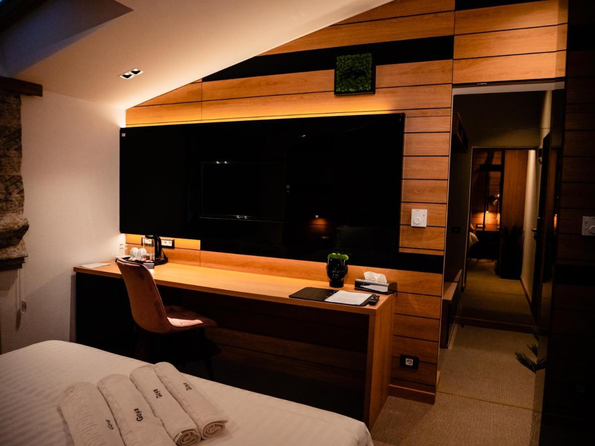 Hotel Goya Boutique à Târgu Jiu Extérieur photo
