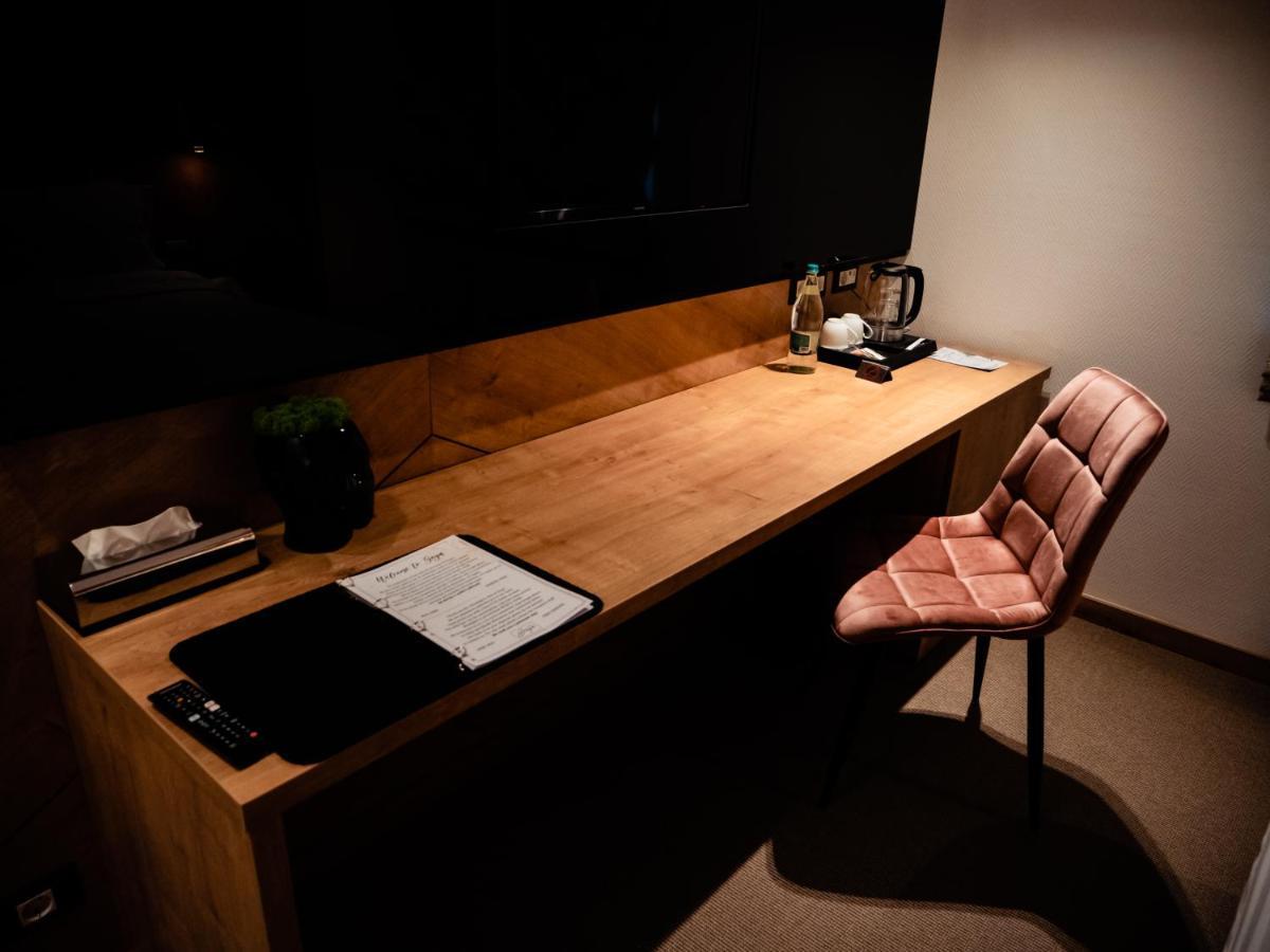 Hotel Goya Boutique à Târgu Jiu Extérieur photo