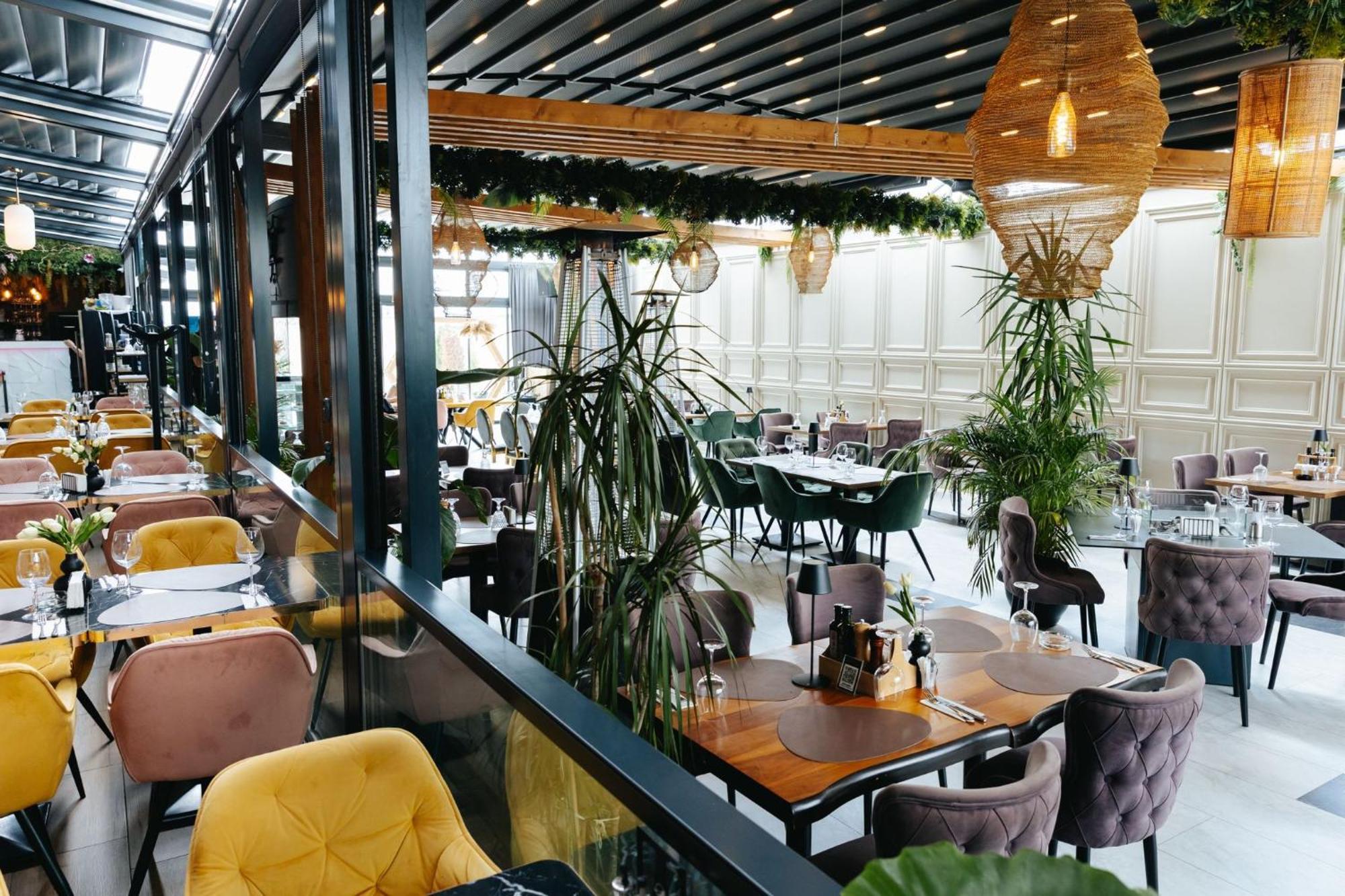 Hotel Goya Boutique à Târgu Jiu Extérieur photo